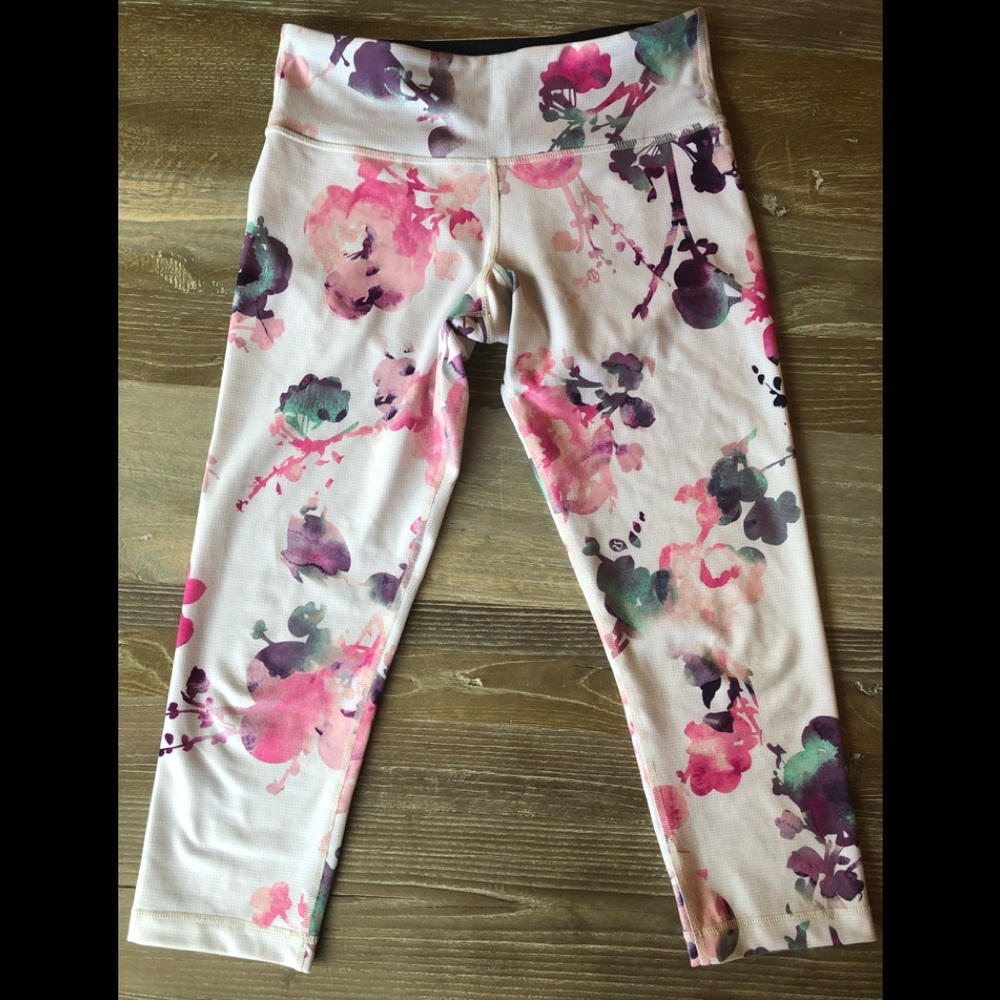 LuLuLemon Capri pants